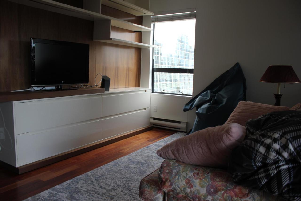 Your Vacation Home Downtown แวนคูเวอร์ ภายนอก รูปภาพ